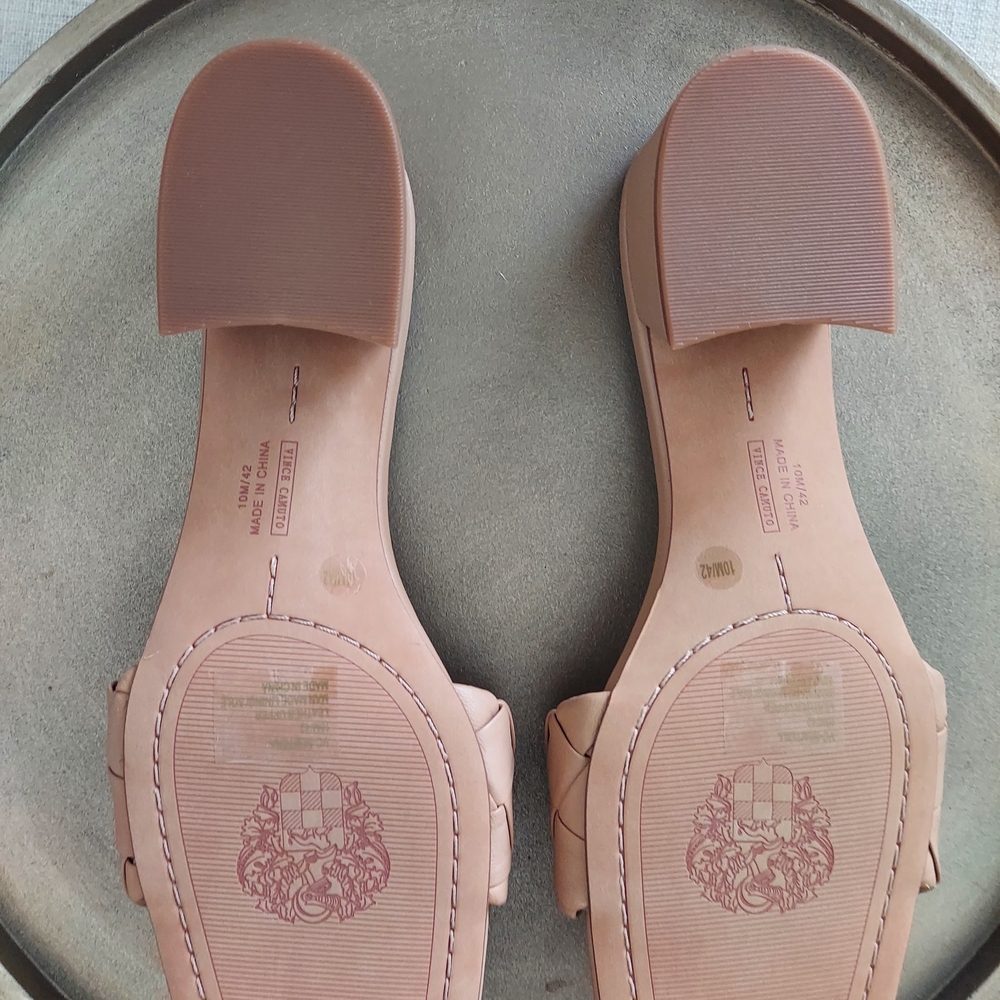Vince Camuto Semtera Nude Leather Slides NWT - Picture 4 of 5
